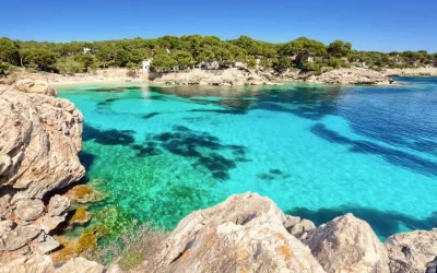 When is the best time to travel to Mallorca?